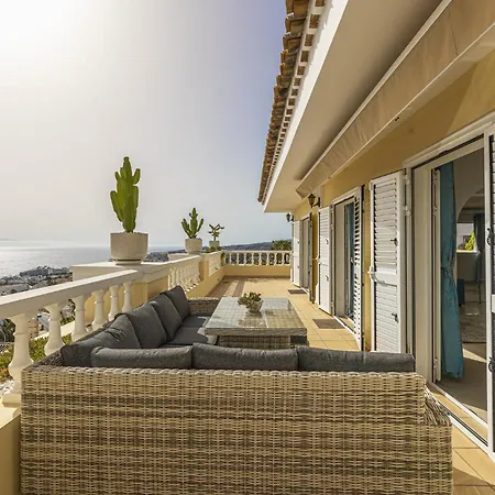 Marbella 别墅 *