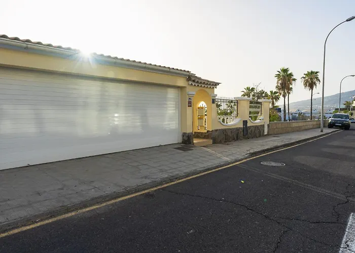 Marbella * Costa Adeje (Tenerife)