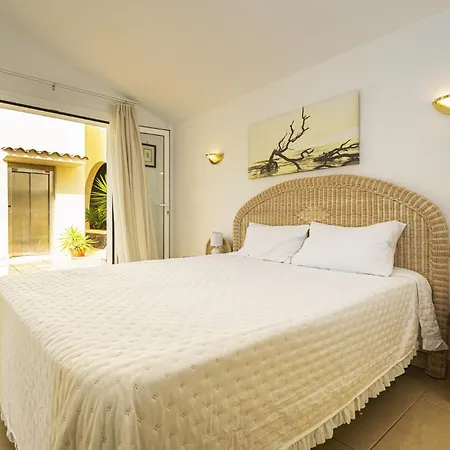 Вілла Marbella Адехе