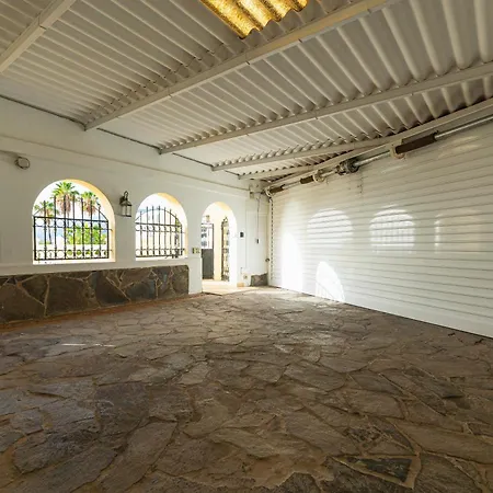 Marbella * Costa Adeje (Tenerife)